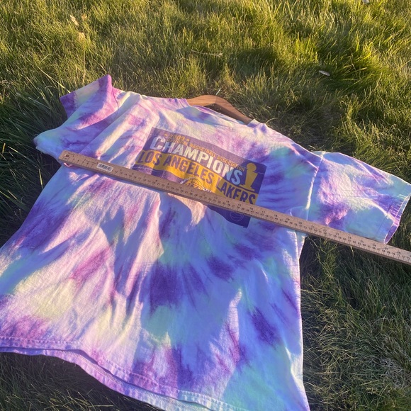Custom 2000 lakers shirt tie-dye purple - Picture 7 of 7